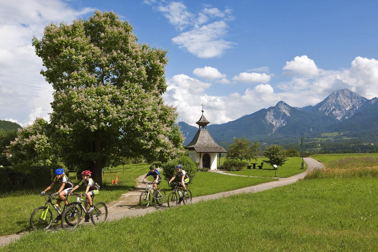 Hotel Schoenruh Drobollach am Faakersee Exteriör bild